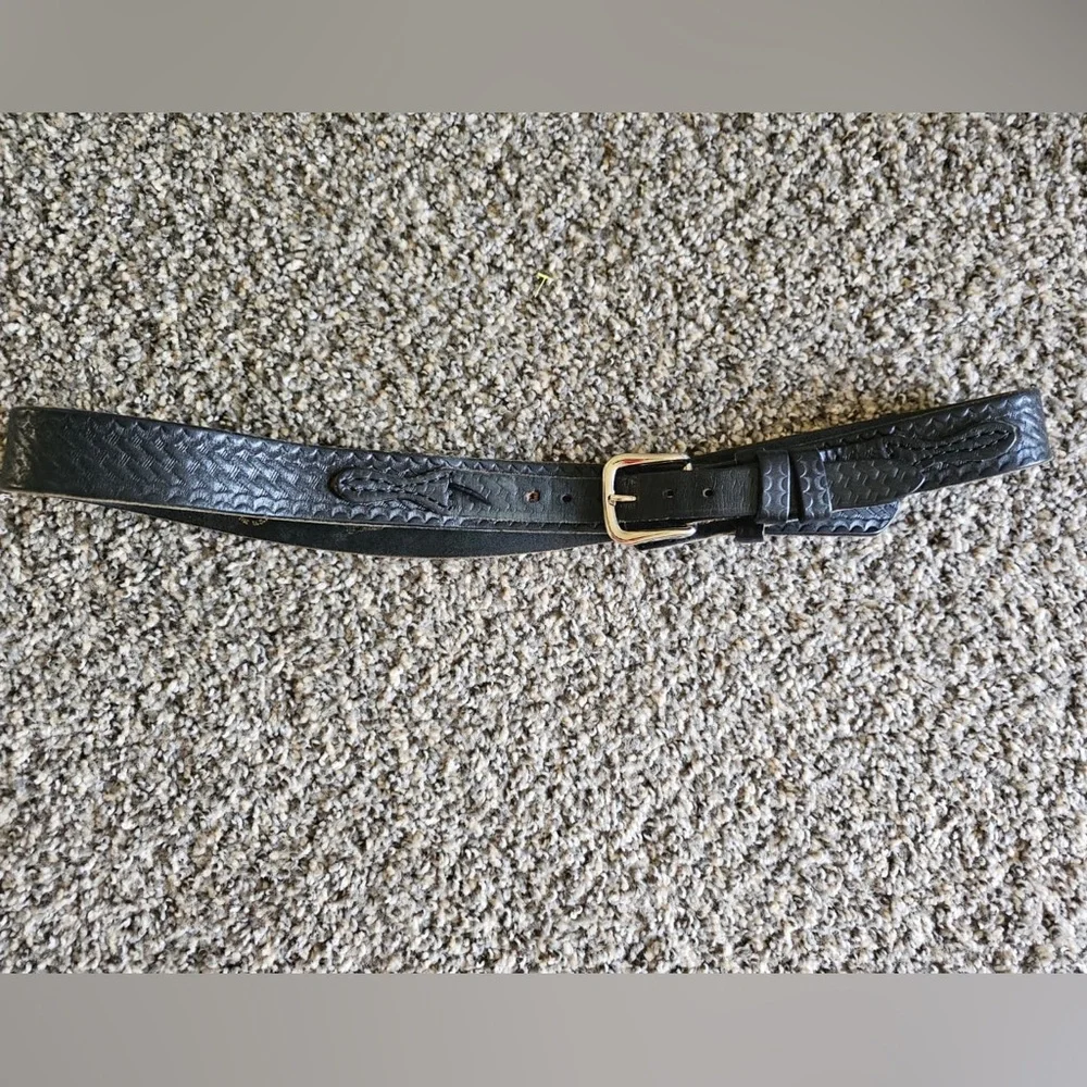 Boston leather Black Textured Leather Belt with Silver-Tone Buckle - Picture 1 of 7